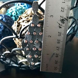 Chandelier earrings - dark grey and pink